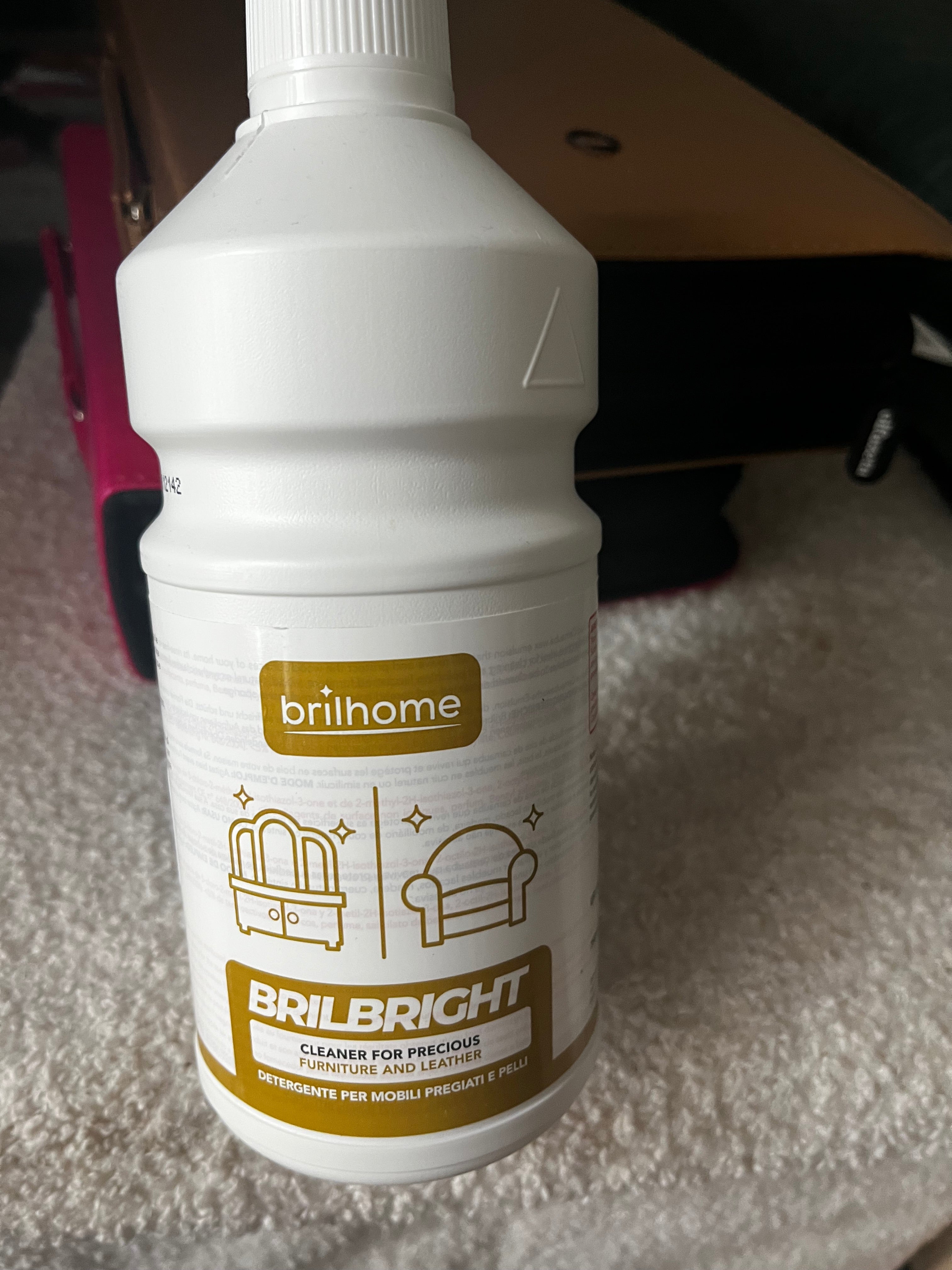 produit Nettoyant pour meubles précieux et cuir 750ML ( ref BH0202 )