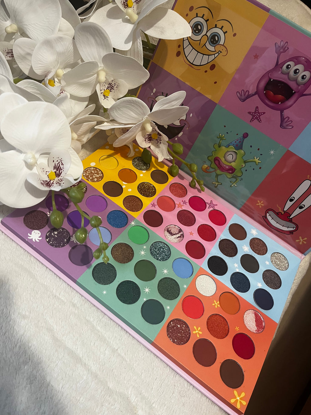 palette de maquillage 54 couleurs ( bob l'éponge )